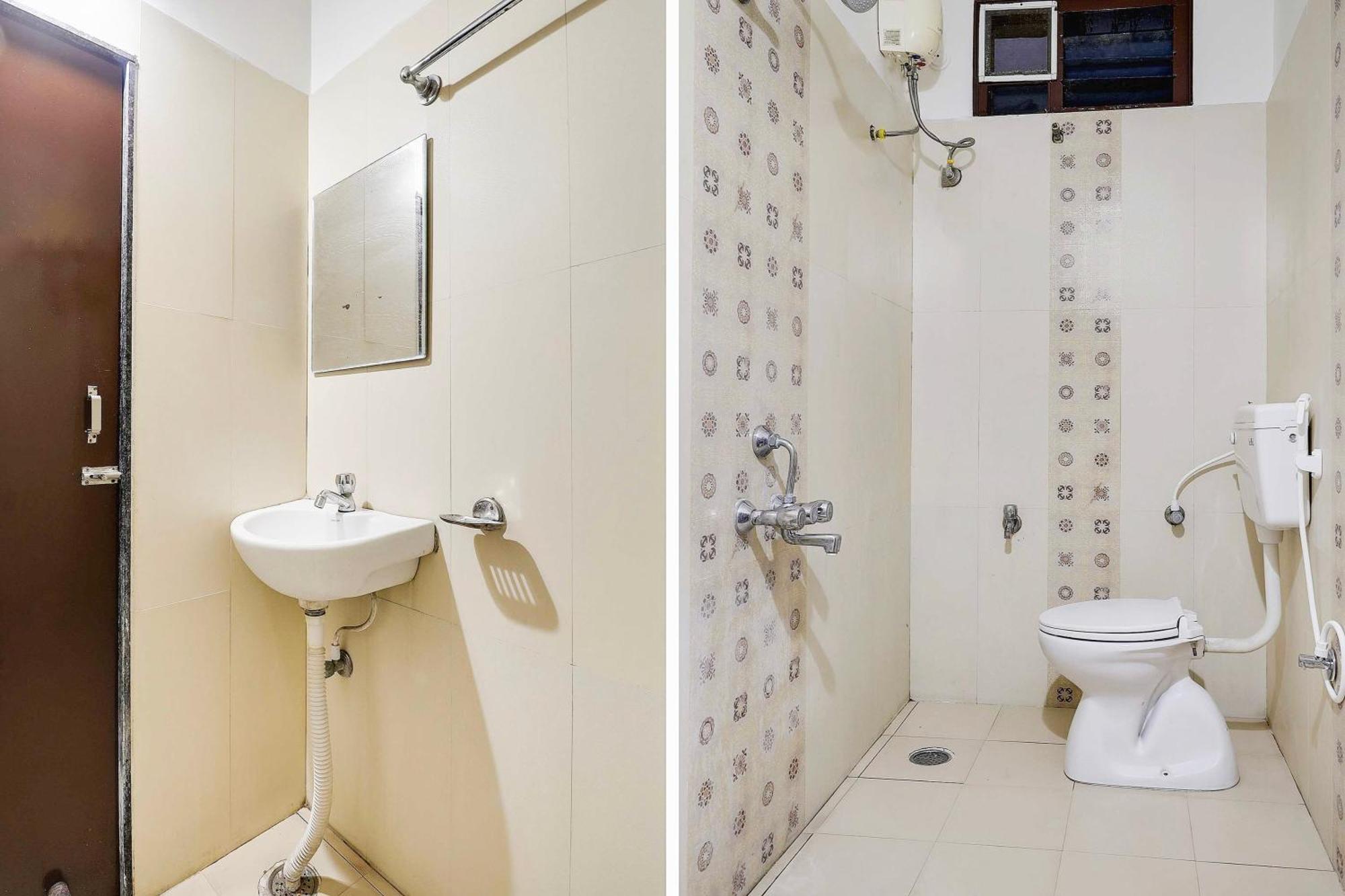 Super Townhouse De Alphabet Hotel Kukatpally Nexus Mall ハイデラバード エクステリア 写真