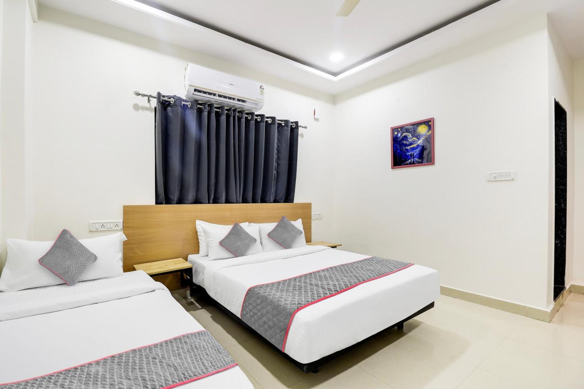 Super Townhouse De Alphabet Hotel Kukatpally Nexus Mall ハイデラバード エクステリア 写真